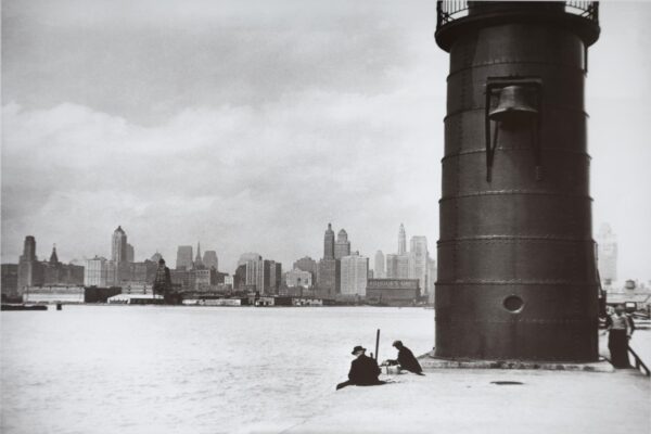 chicago-photographs-fishing-by-lighthouse
