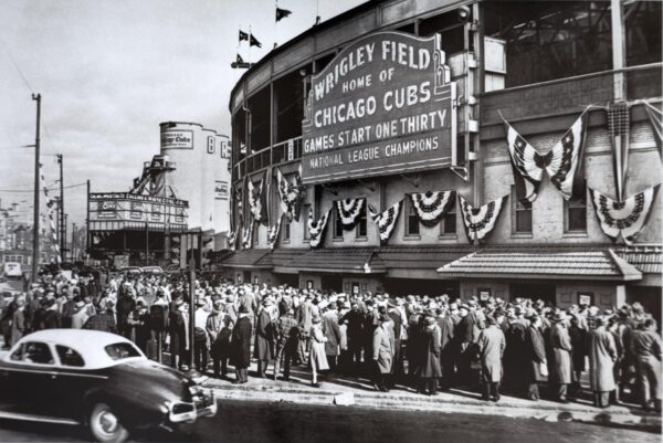 chicago-photos-1940s-wrigley-field